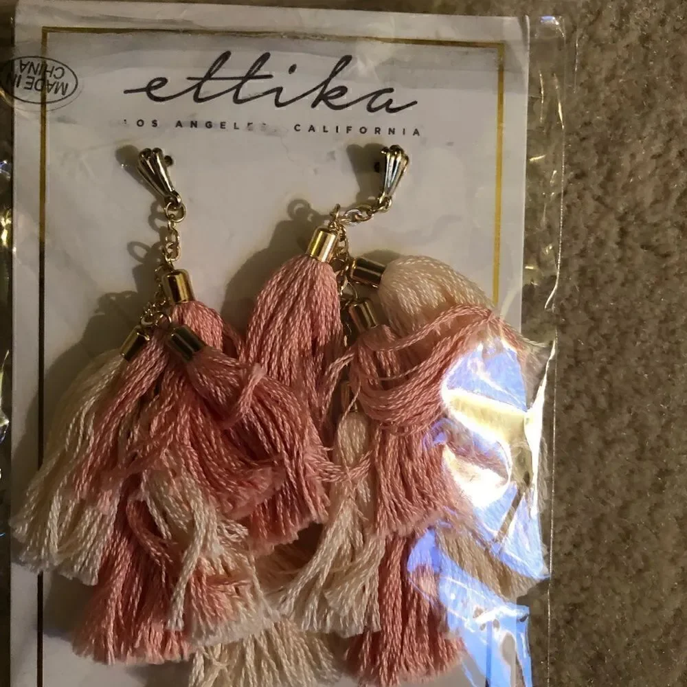 NWT Daydreamer Tassel Earrings in Peach and Gold